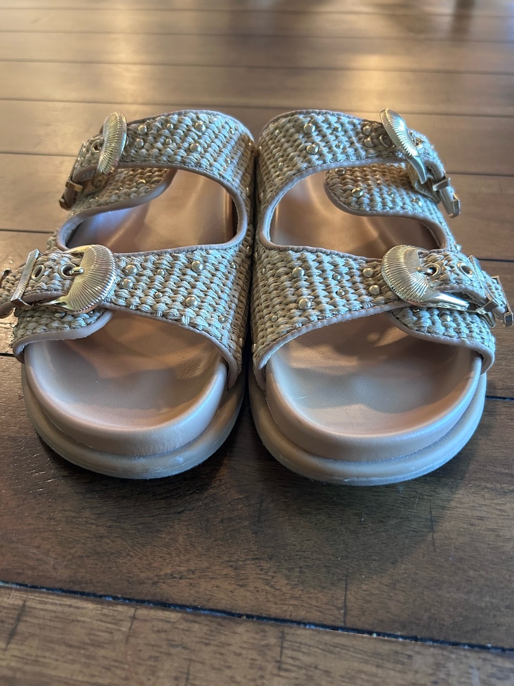 Steve Madden Zuree Sandals Size 7.5 M Gold Tan - Picture 10 of 10
